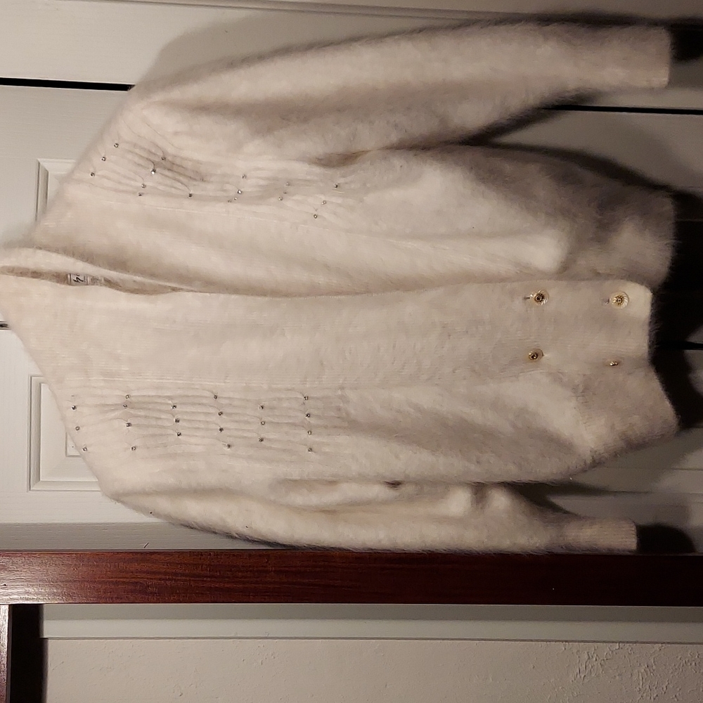 Luxurious wool and angora rabbit hair cardigan vintage
